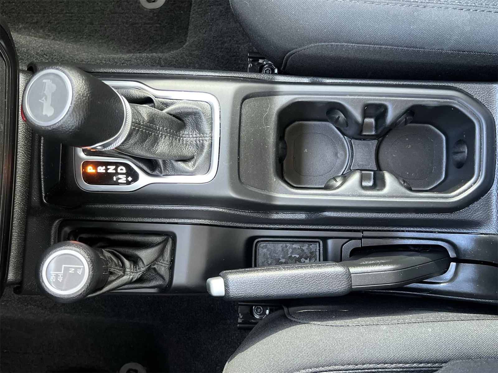 Thumbnail: 2023 Jeep Wrangler - 32