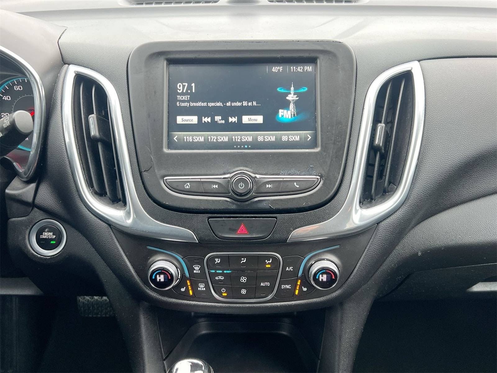 Thumbnail: 2018 Chevrolet Equinox - 27