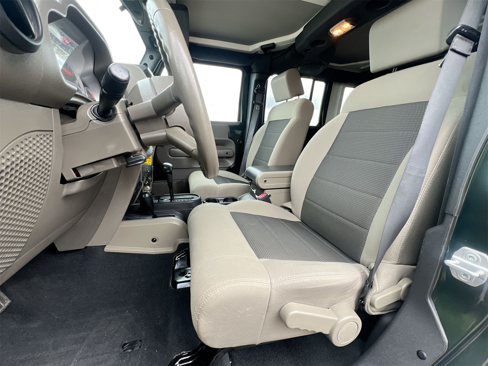 Thumbnail: 2010 Jeep Wrangler - 17