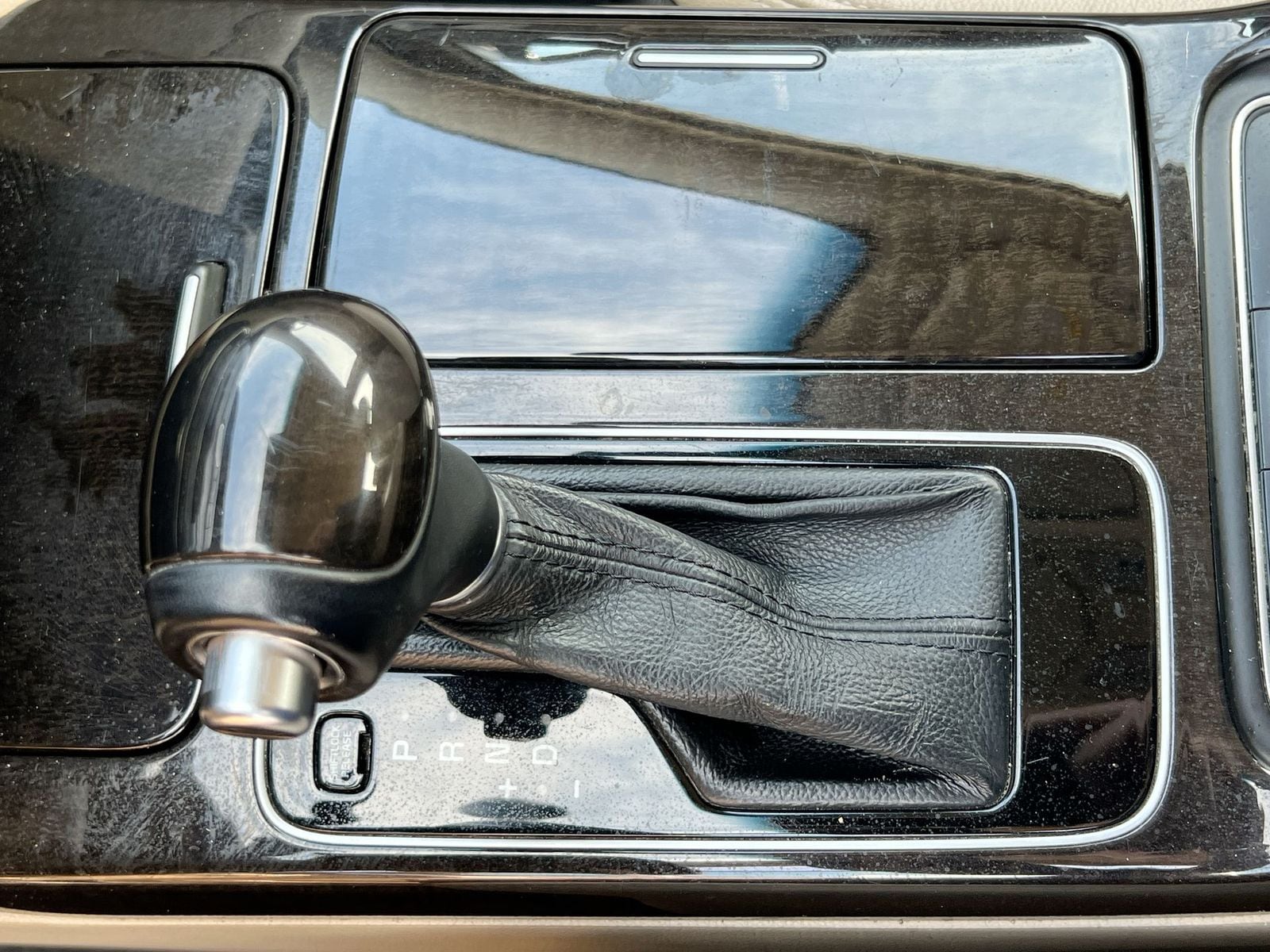 Thumbnail: 2014 Kia Cadenza - 30