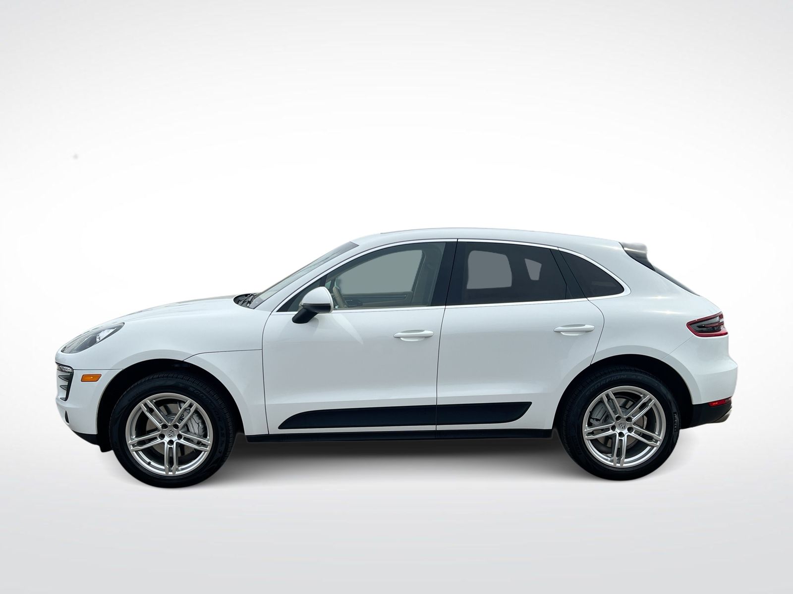 Thumbnail: 2015 Porsche Macan - 5