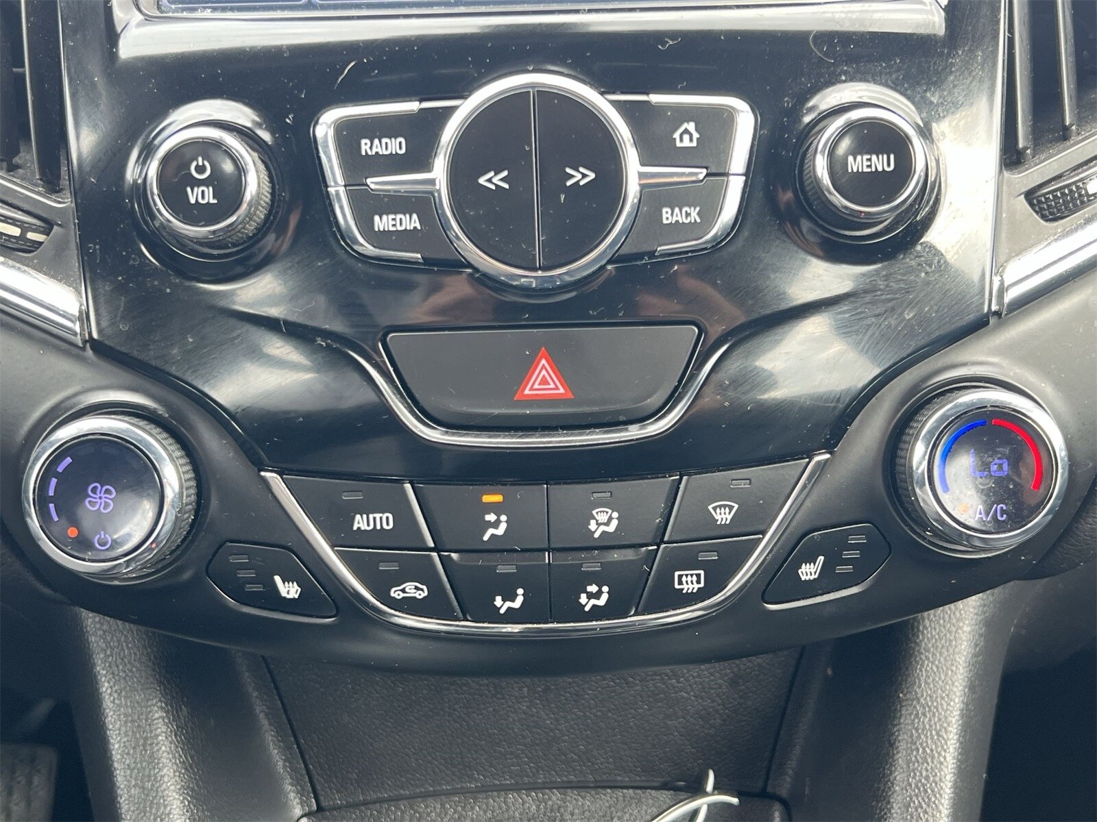 Thumbnail: 2017 Chevrolet Cruze - 29