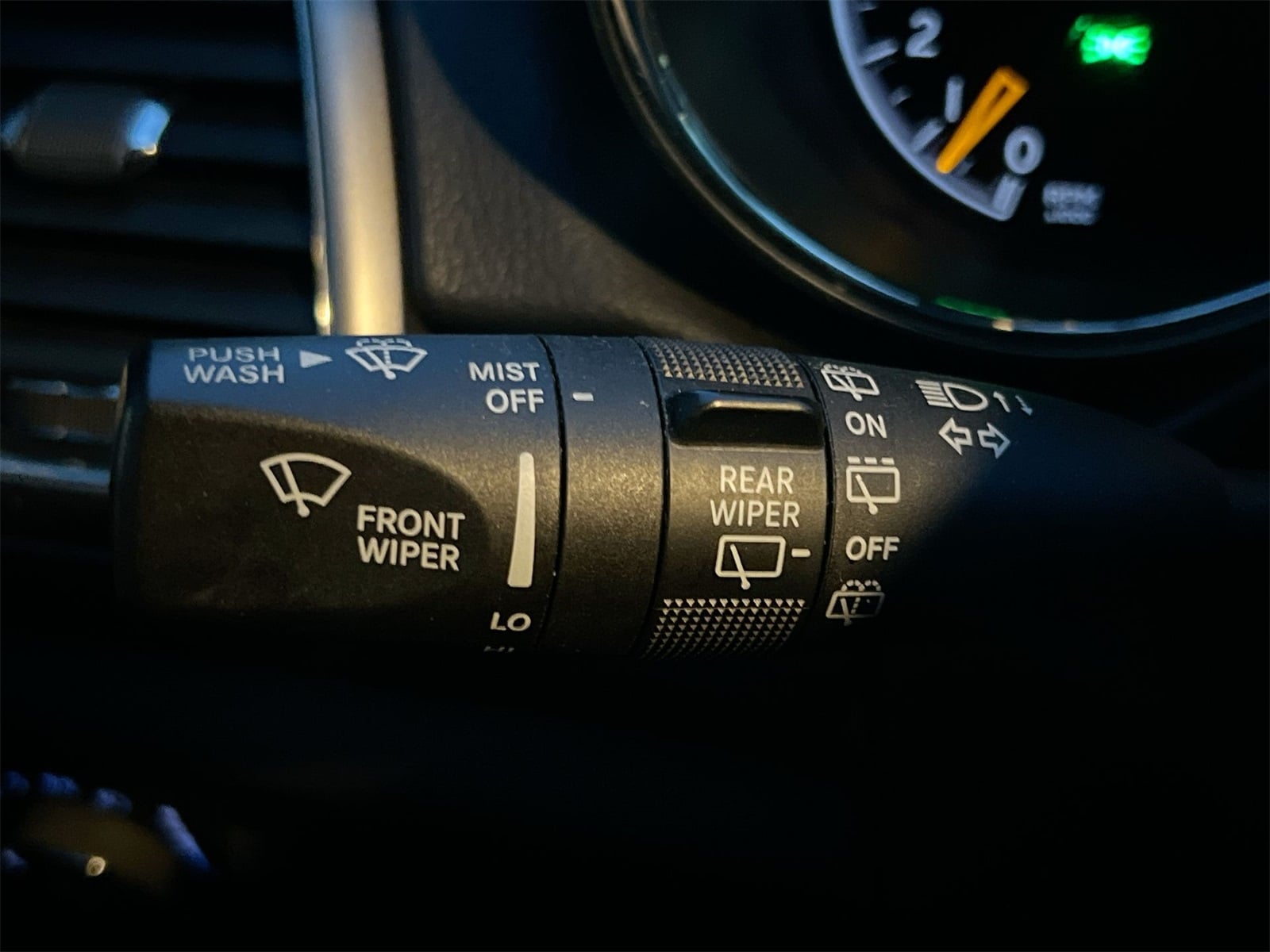 Thumbnail: 2020 Jeep Grand Cherokee - 25