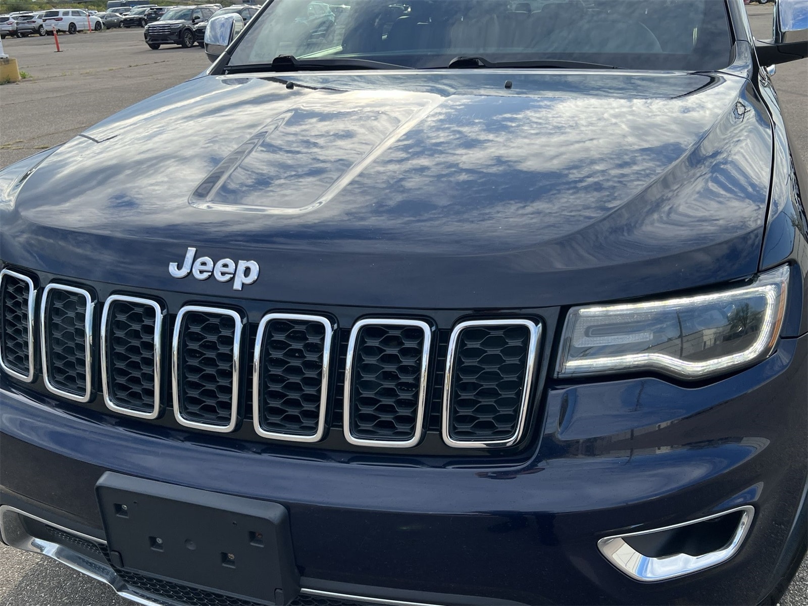 Thumbnail: 2017 Jeep Grand Cherokee - 11