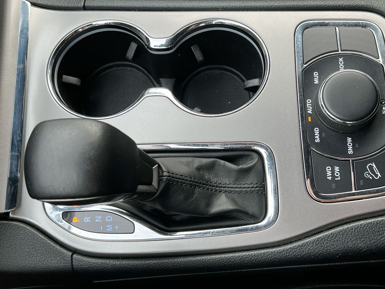 Thumbnail: 2020 Jeep Grand Cherokee - 30