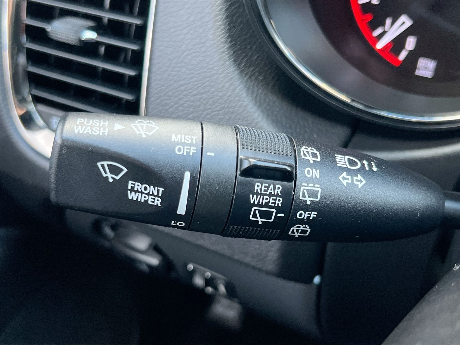 Thumbnail: 2019 Dodge Durango - 25