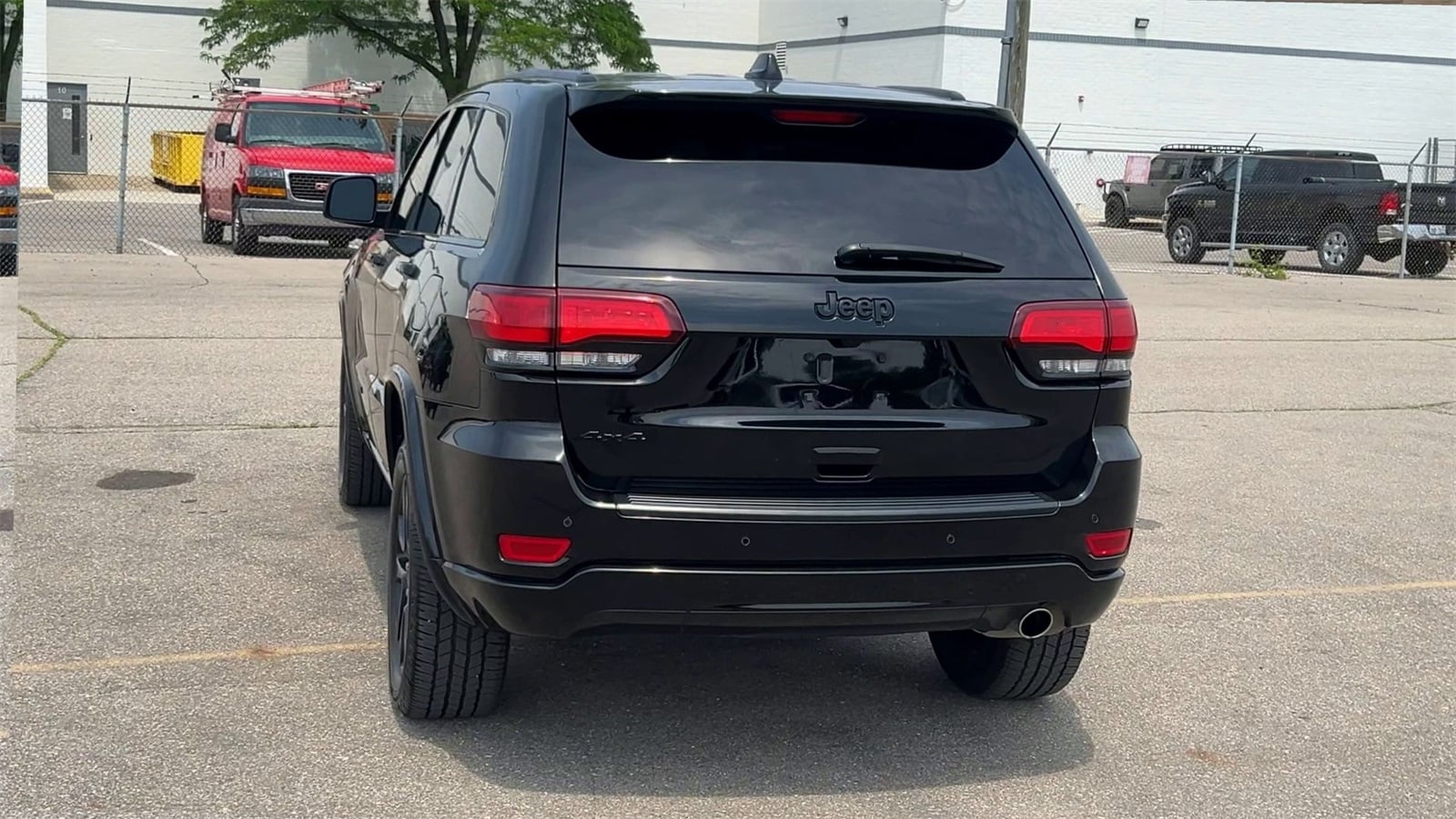 2020 Jeep Grand Cherokee Altitude 7