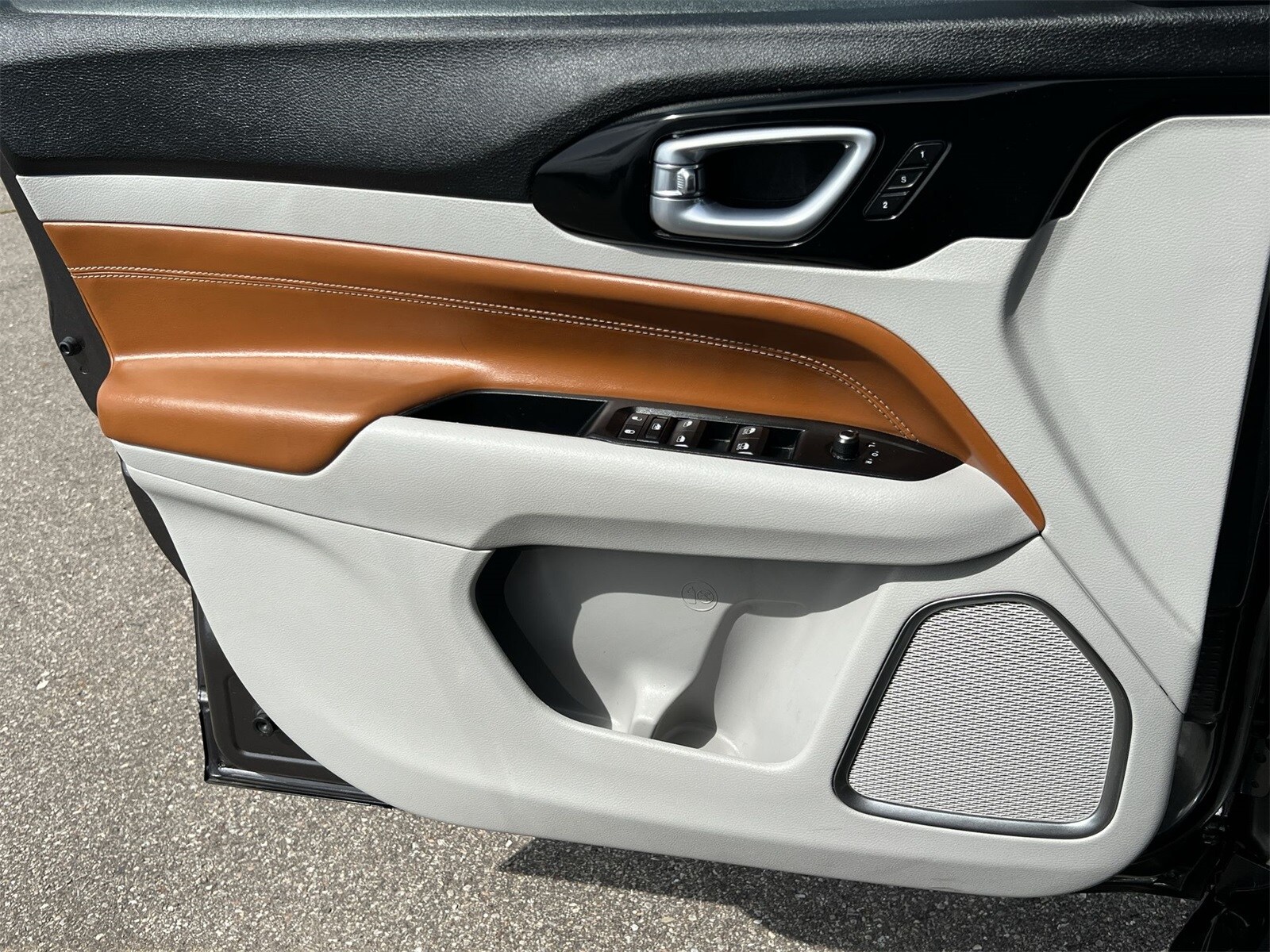 Thumbnail: 2022 Jeep Compass - 30