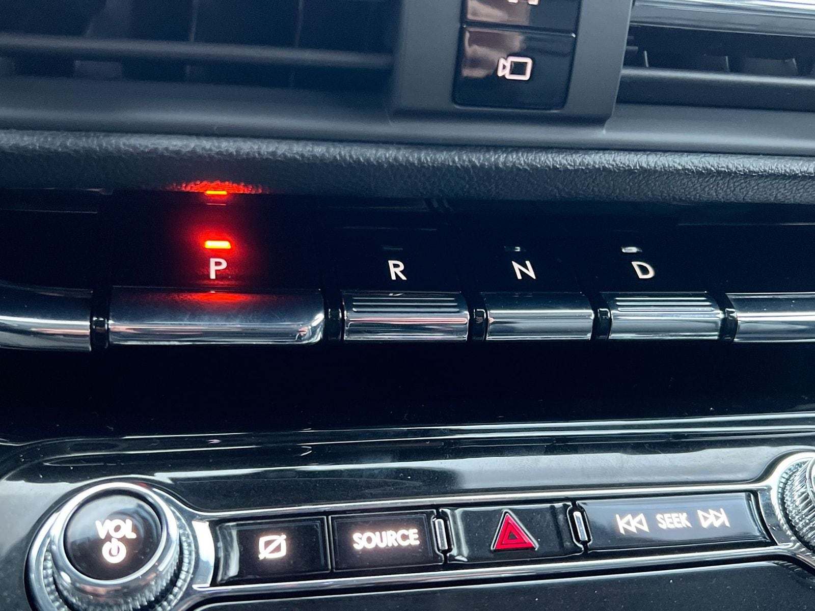 Thumbnail: 2022 Lincoln Corsair - 32