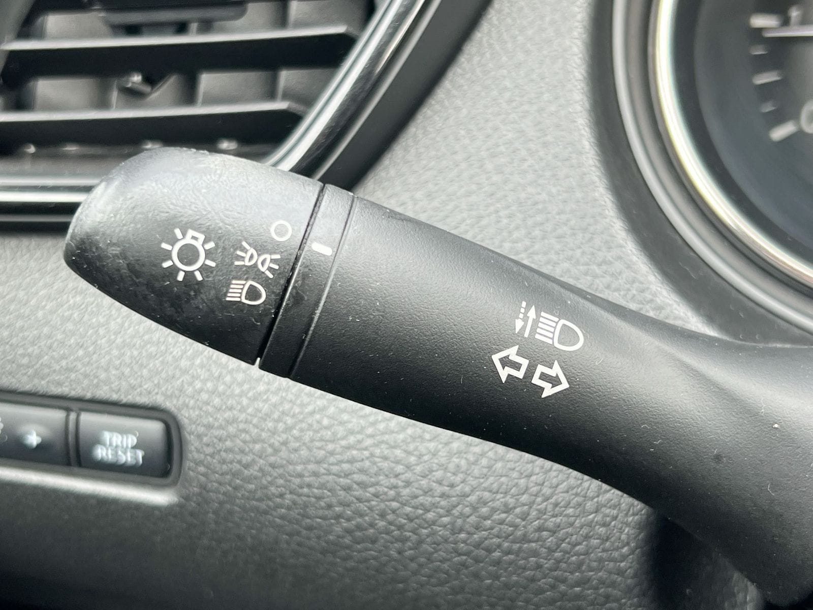 Thumbnail: 2018 Nissan Rogue - 26