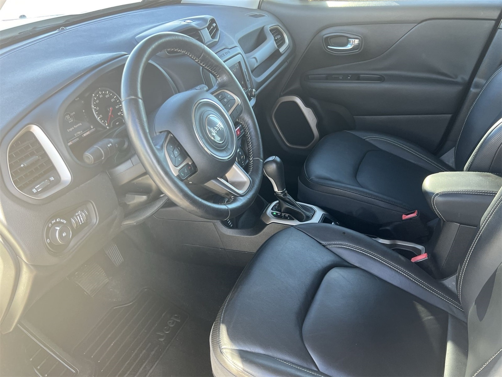 Thumbnail: 2015 Jeep Renegade - 10