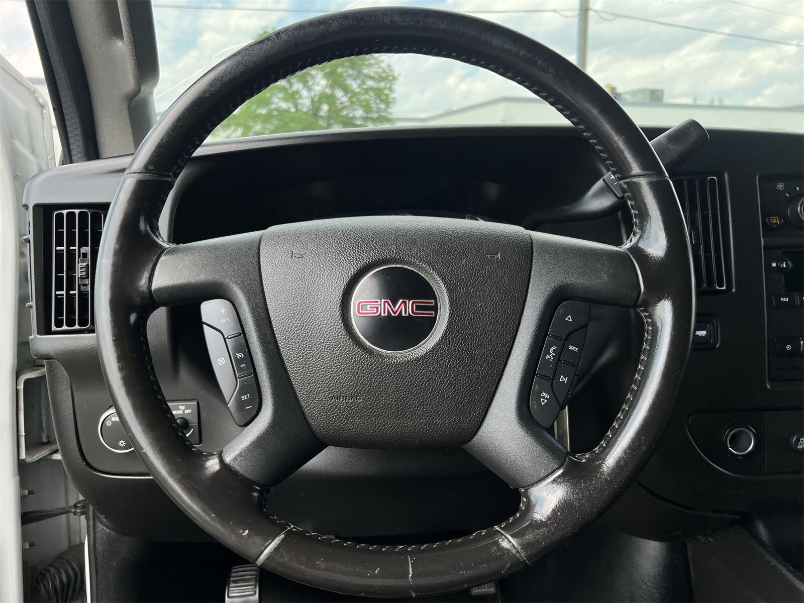 Thumbnail: 2020 GMC Savana - 19