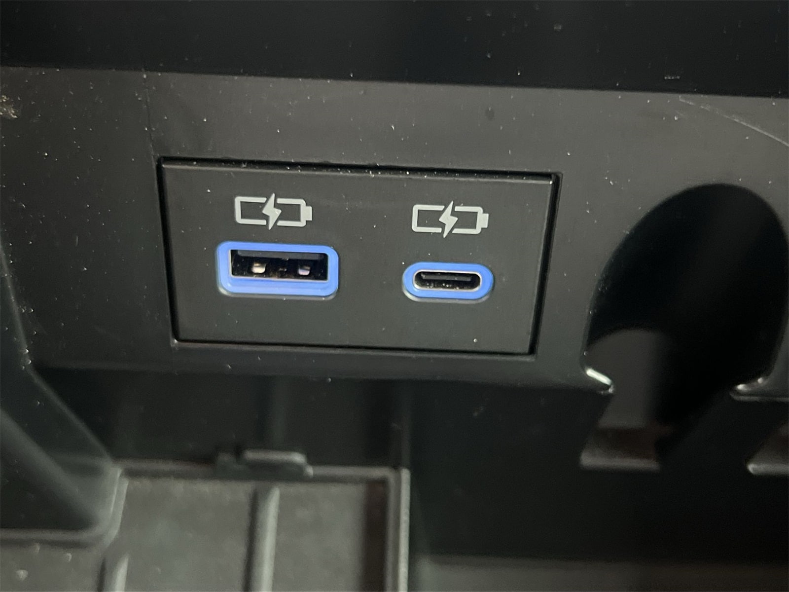 Thumbnail: 2023 Toyota Tundra - 31