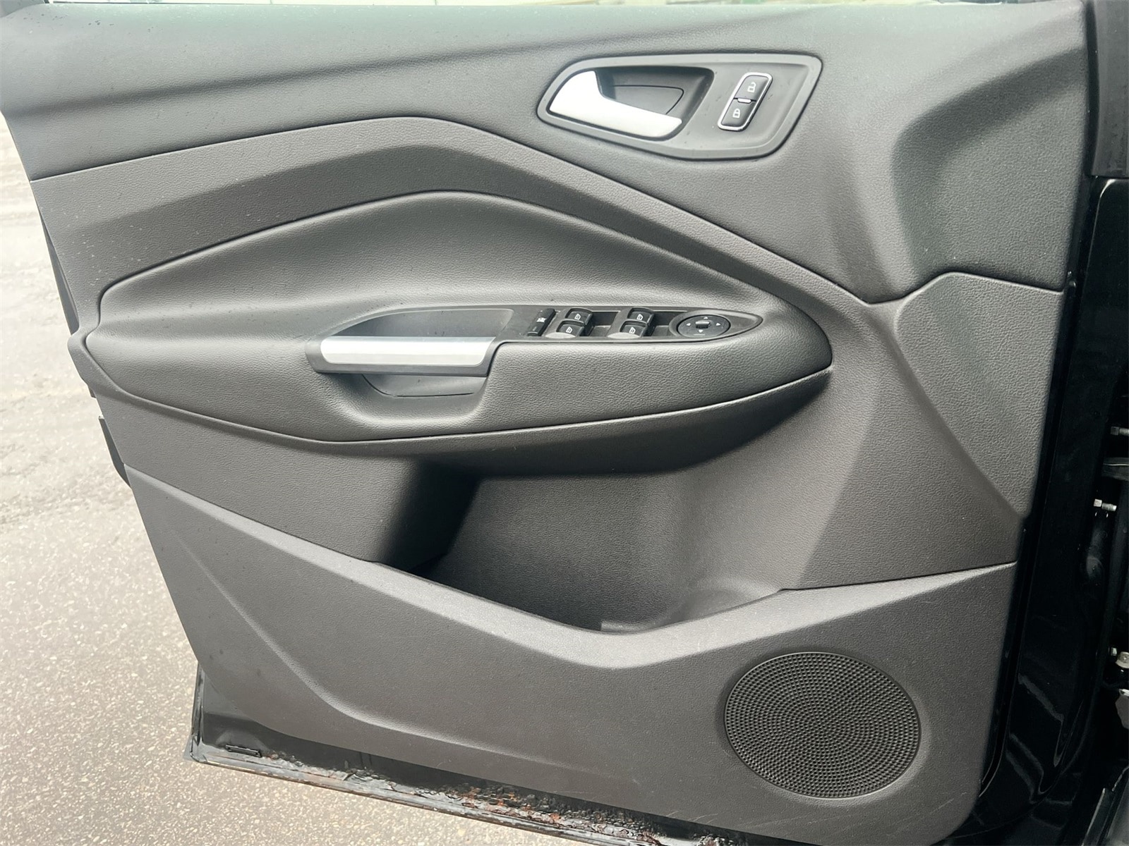 Thumbnail: 2015 Ford Escape - 30