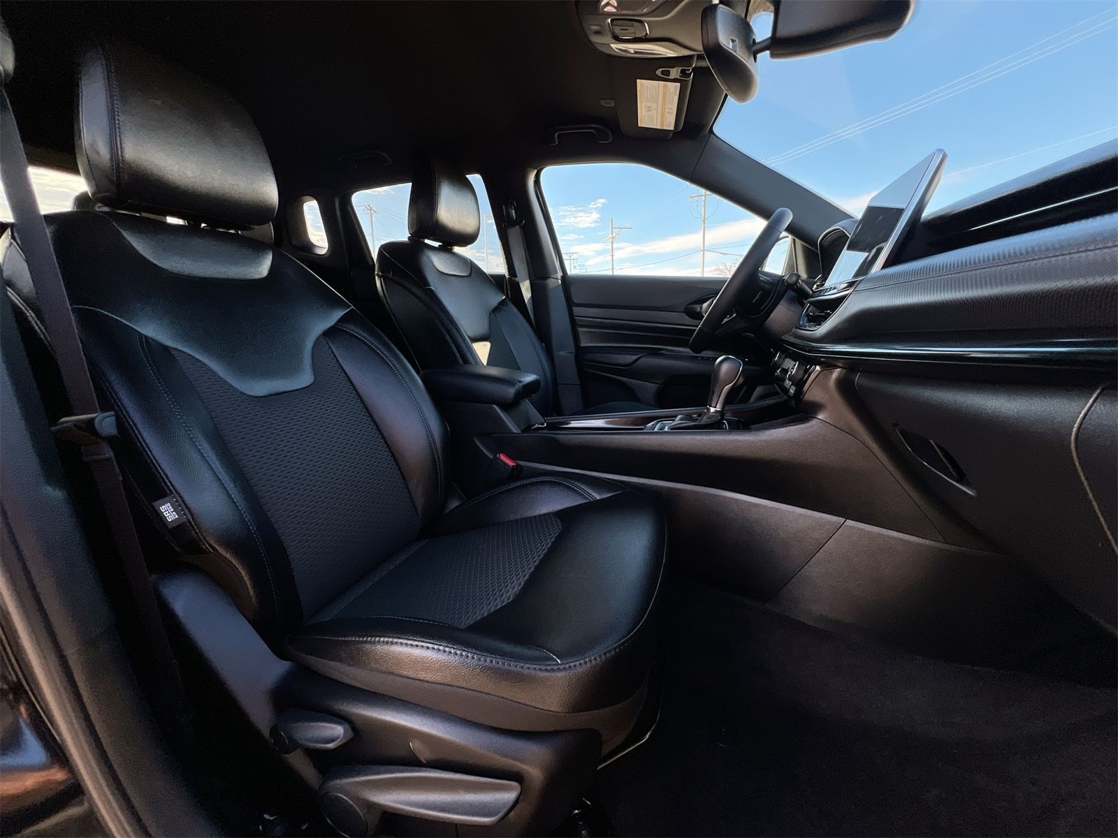 Thumbnail: 2025 Jeep Compass - 22