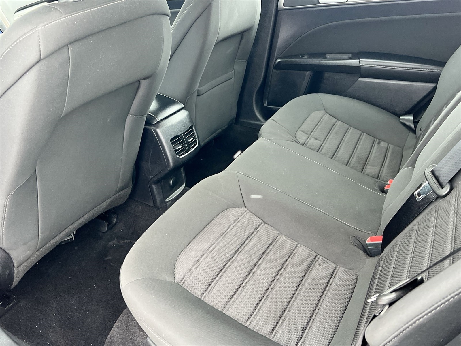 Thumbnail: 2020 Ford Fusion - 18