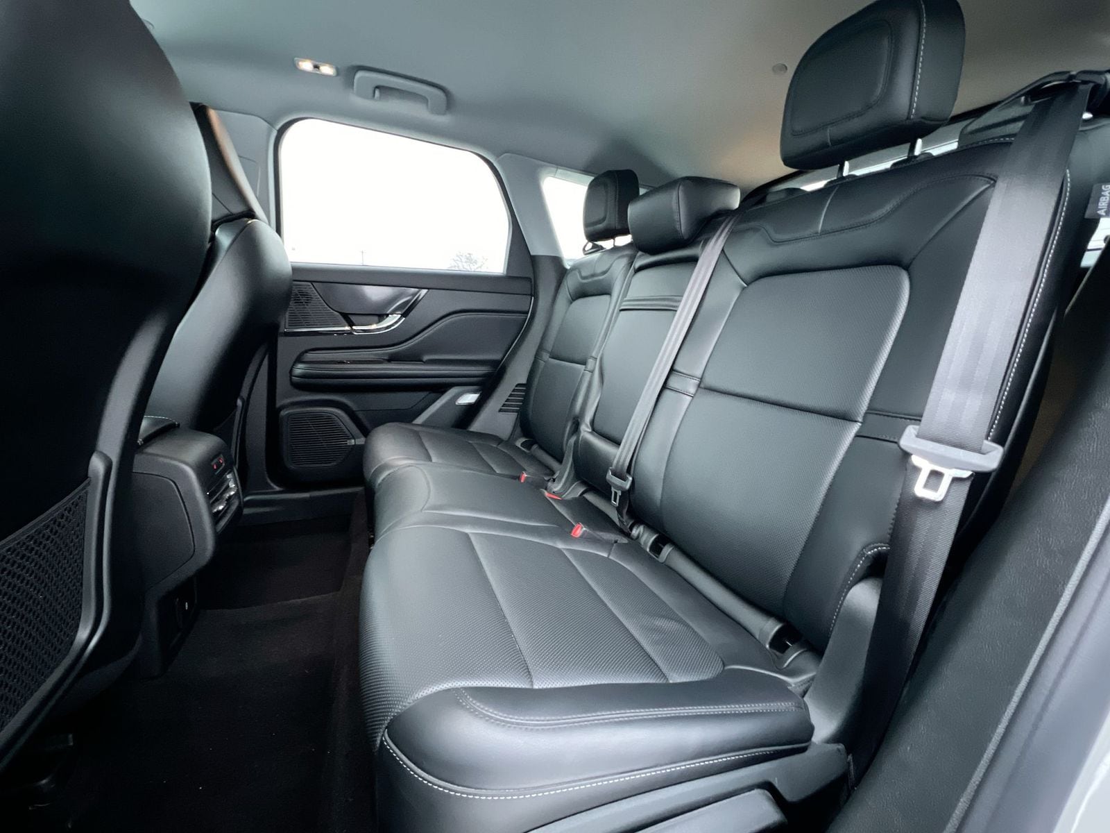 Thumbnail: 2022 Lincoln Corsair - 19