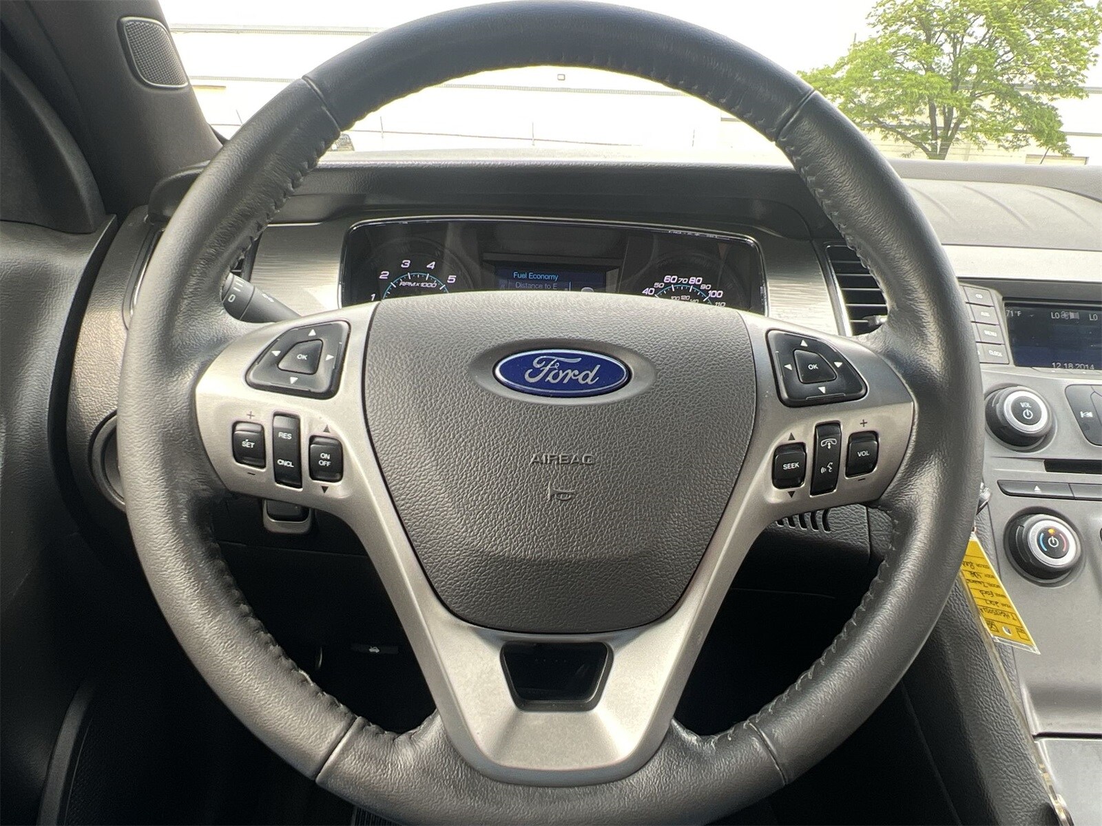 Thumbnail: 2017 Ford Taurus - 23