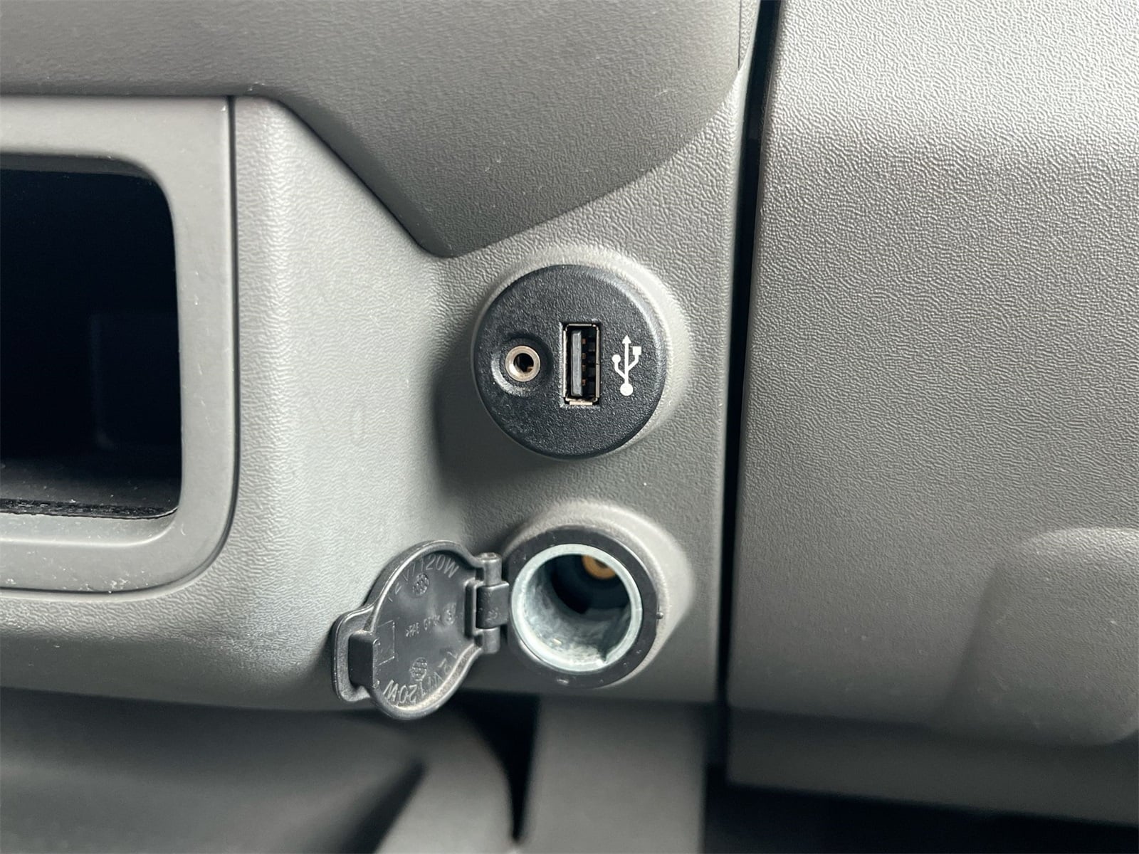 Thumbnail: 2018 Nissan Frontier - 31