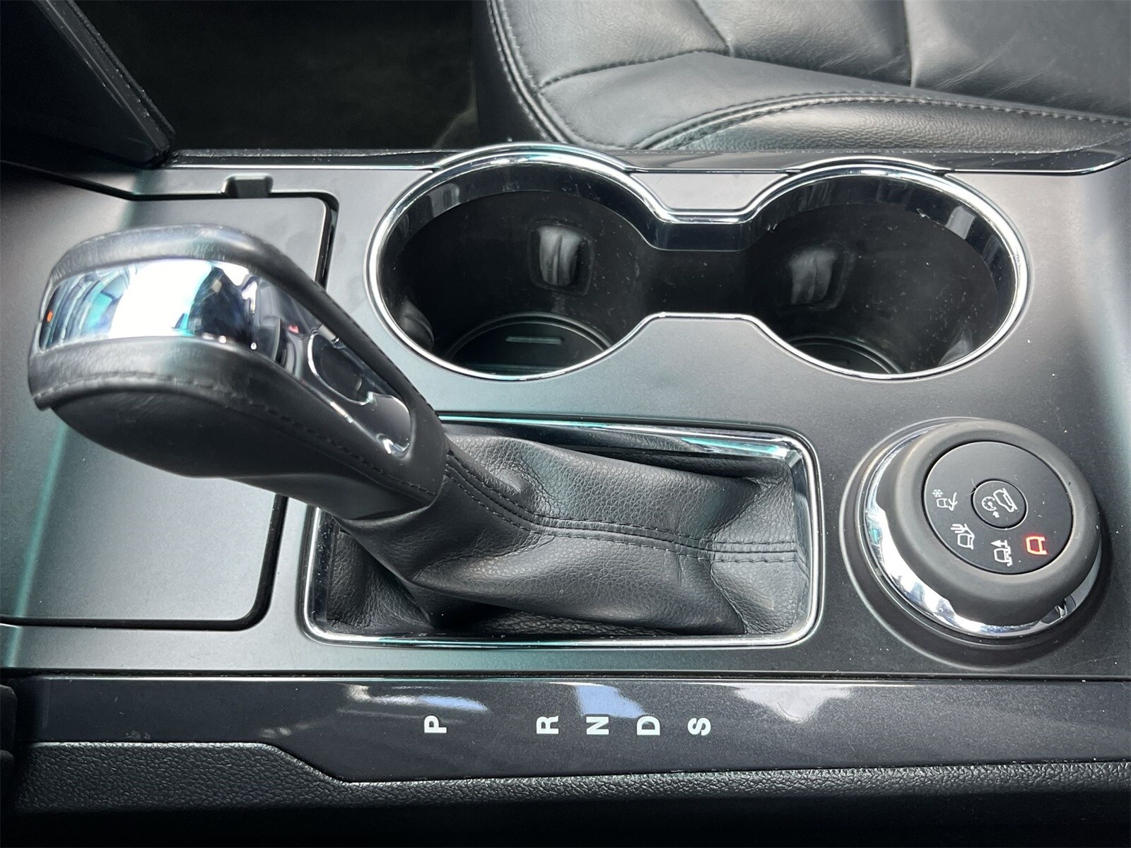 Thumbnail: 2016 Ford Explorer - 31