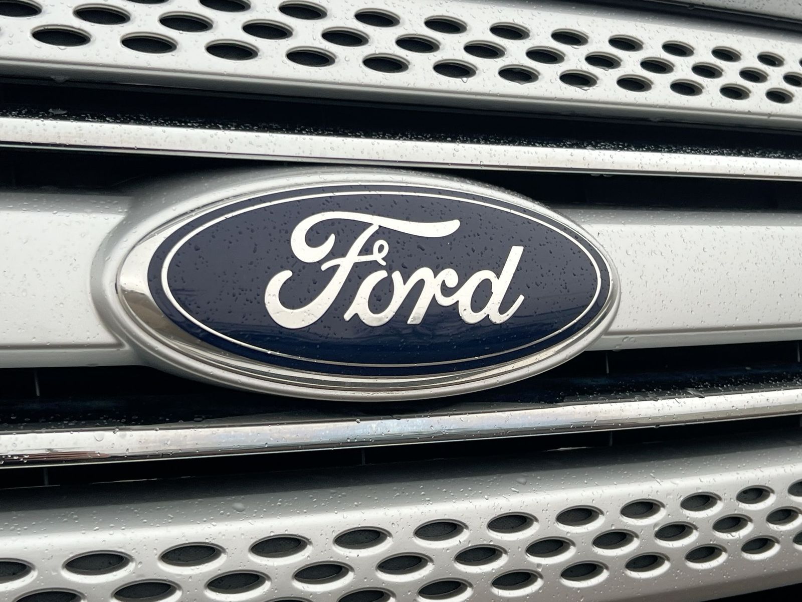 Thumbnail: 2015 Ford Explorer - 13