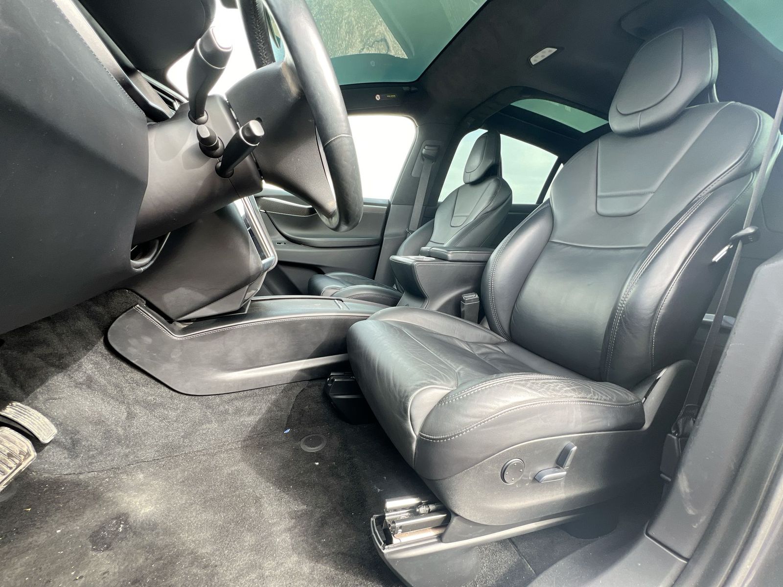 Thumbnail: 2017 Tesla Model X - 16