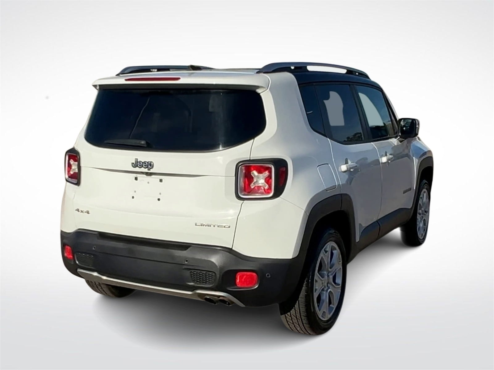 Thumbnail: 2015 Jeep Renegade - 8