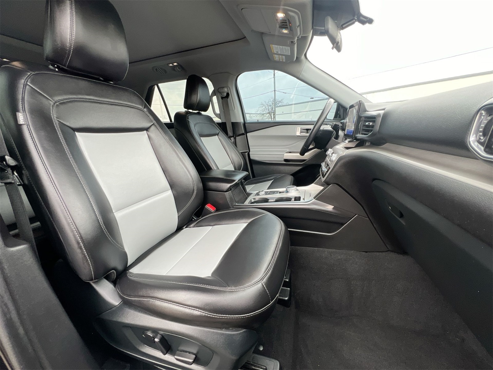 Thumbnail: 2023 Ford Explorer - 22