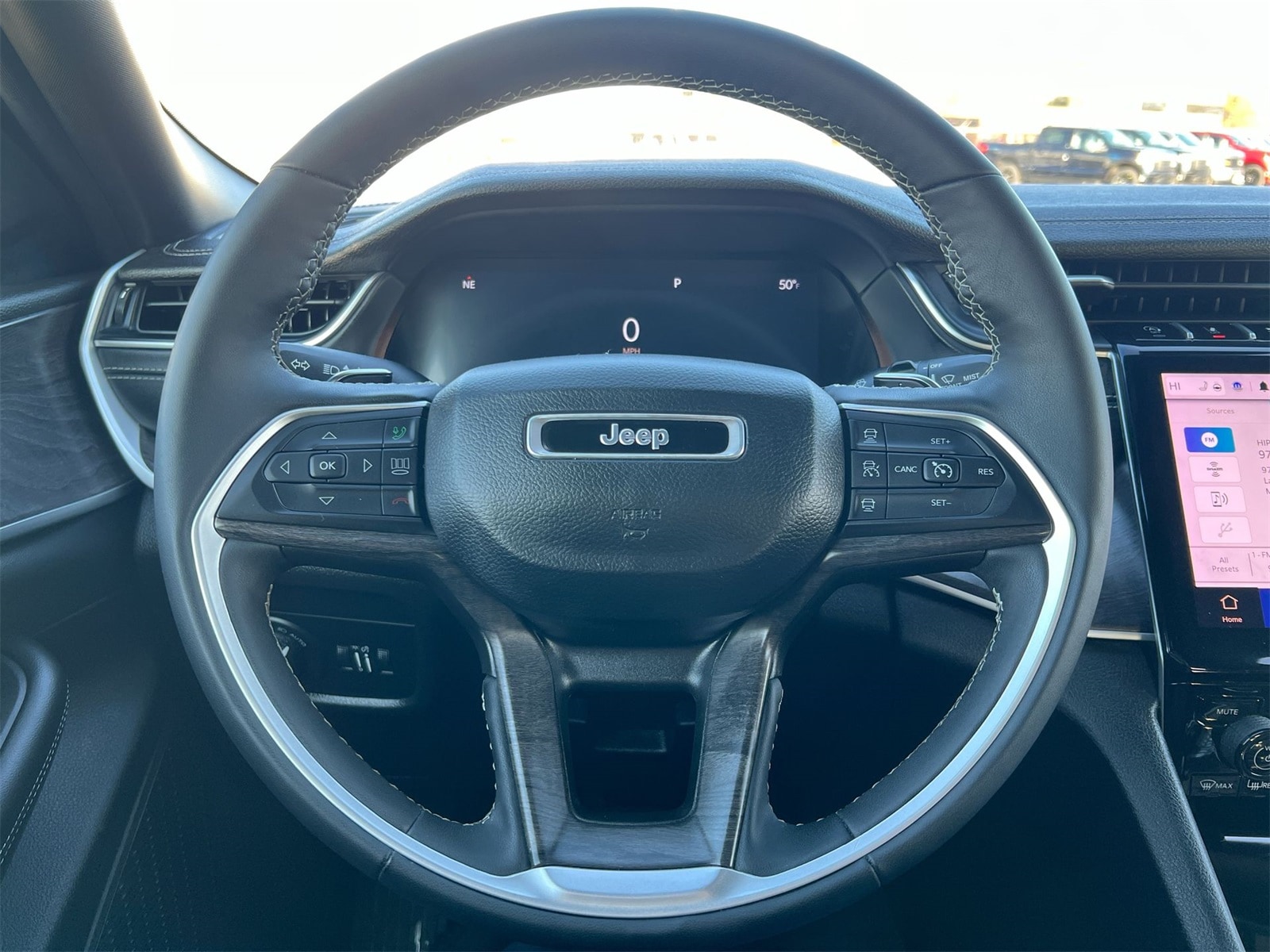 Thumbnail: 2024 Jeep Grand Cherokee - 22