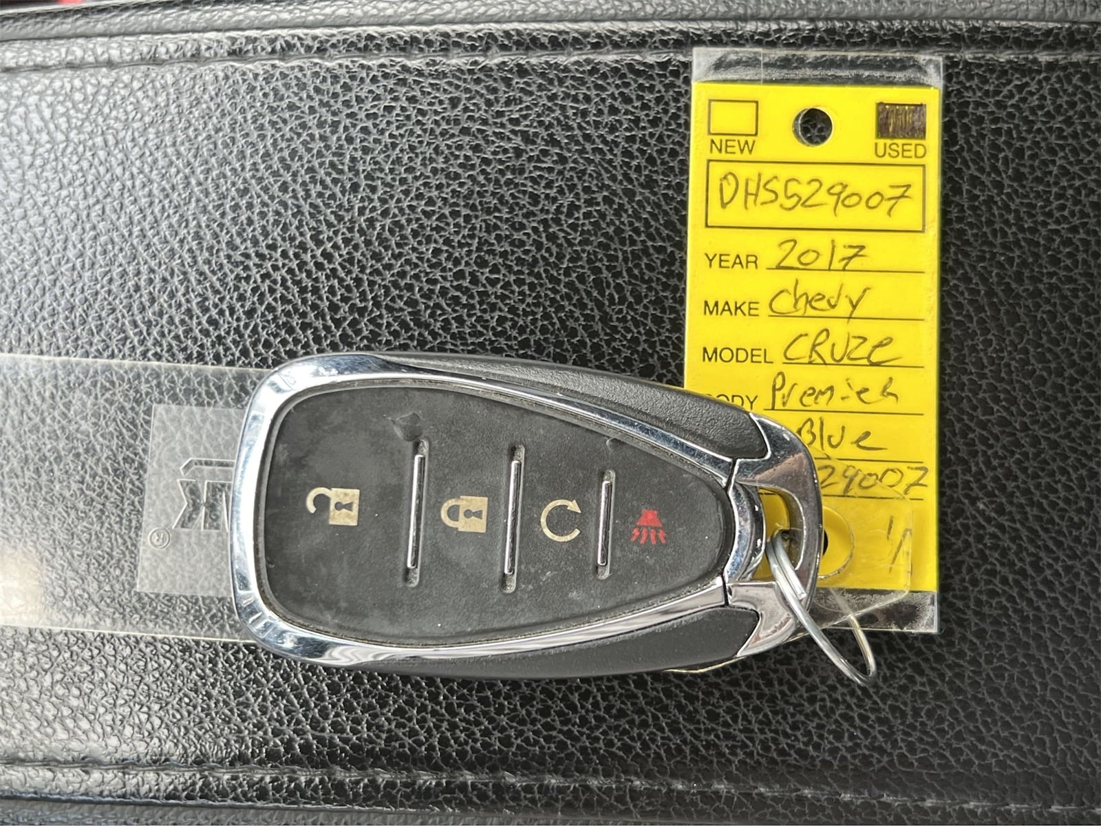 Thumbnail: 2017 Chevrolet Cruze - 36