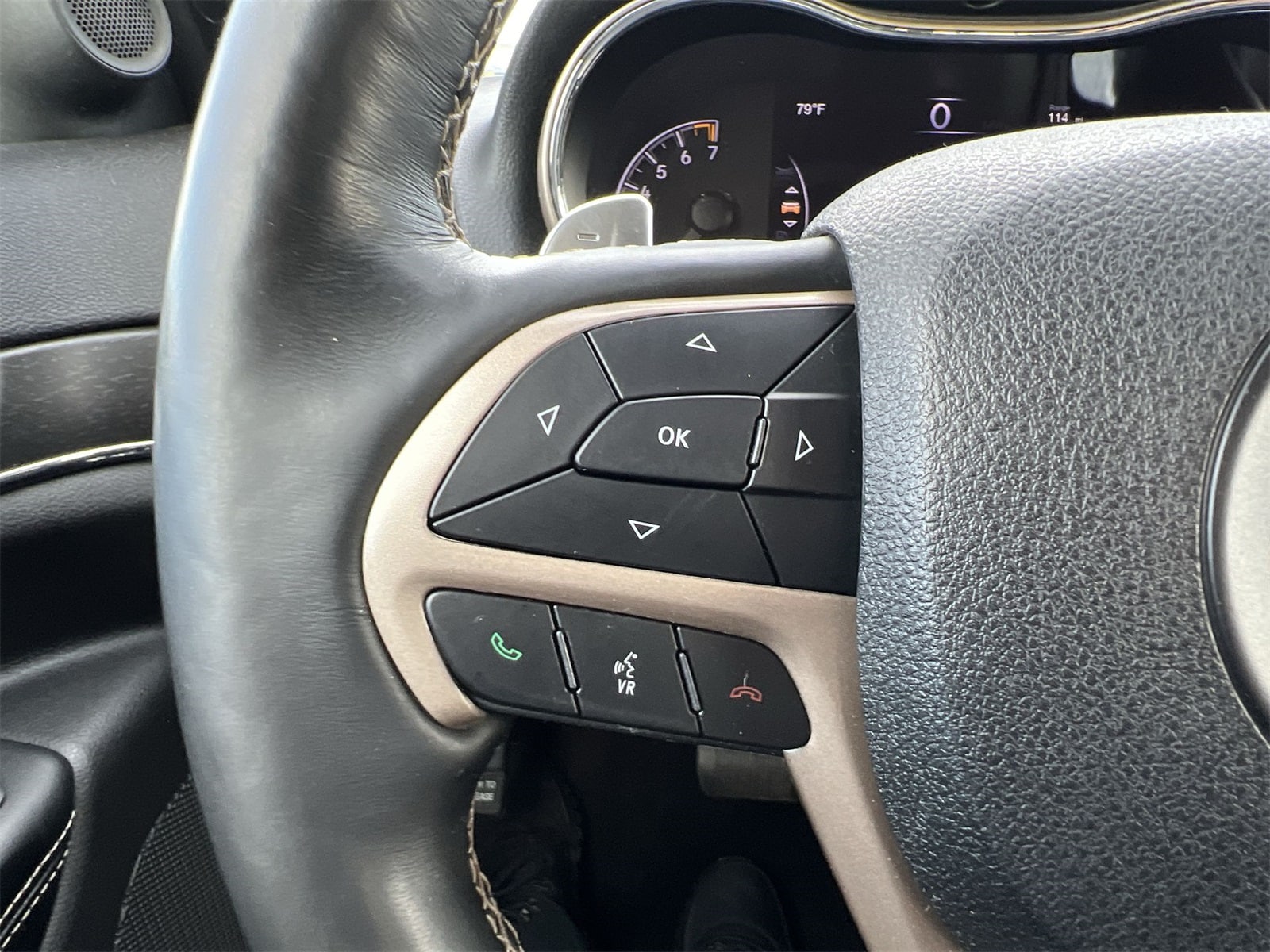 Thumbnail: 2017 Jeep Grand Cherokee - 24