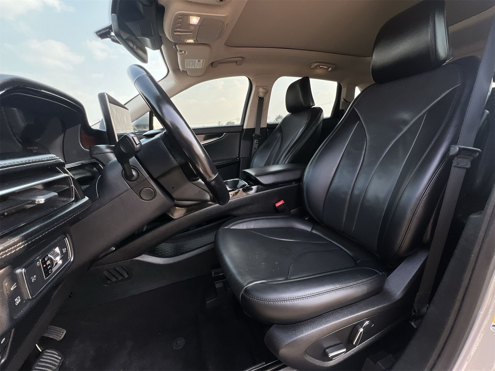 Thumbnail: 2022 Lincoln Nautilus - 17