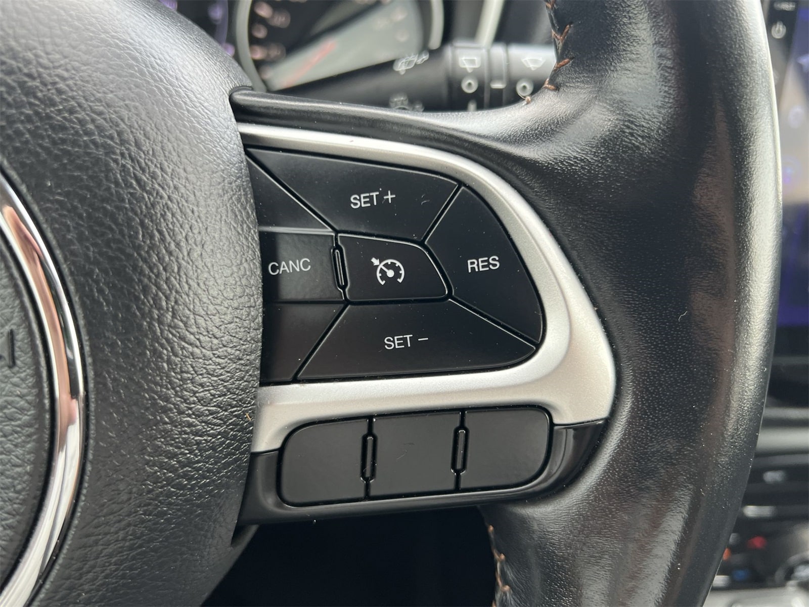 Thumbnail: 2019 Jeep Compass - 24