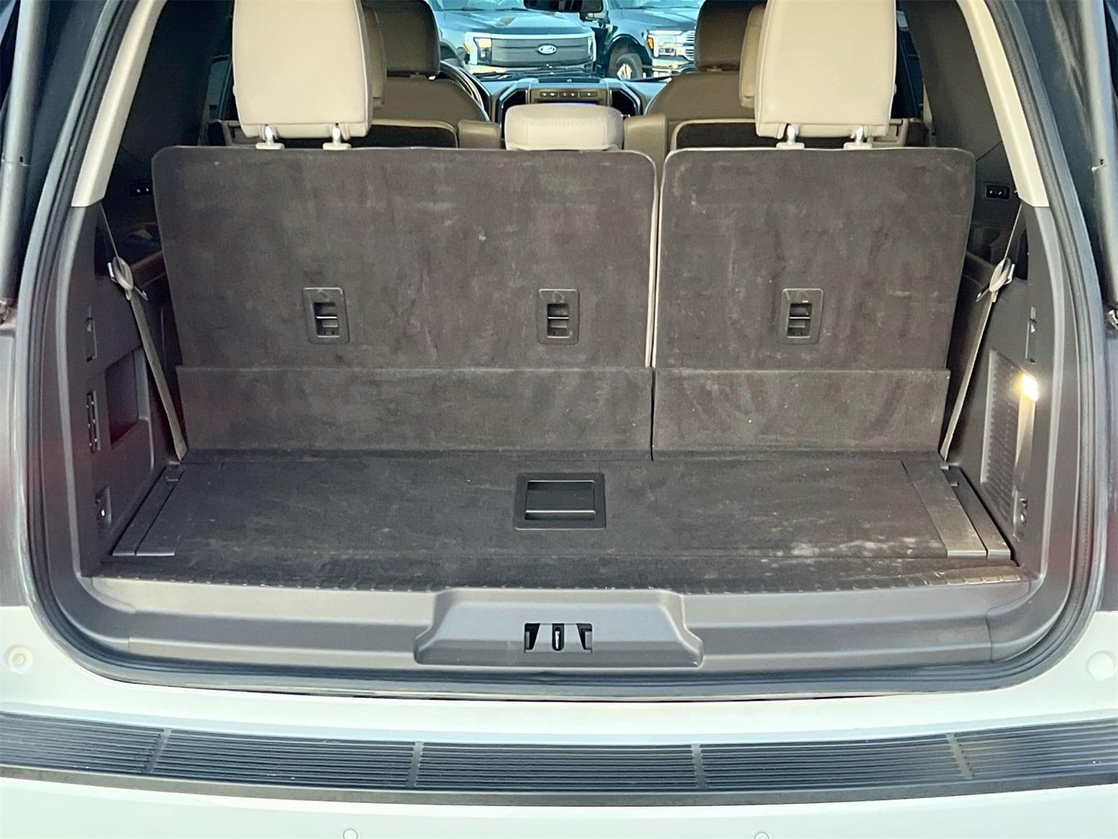 Thumbnail: 2021 Ford Expedition - 32