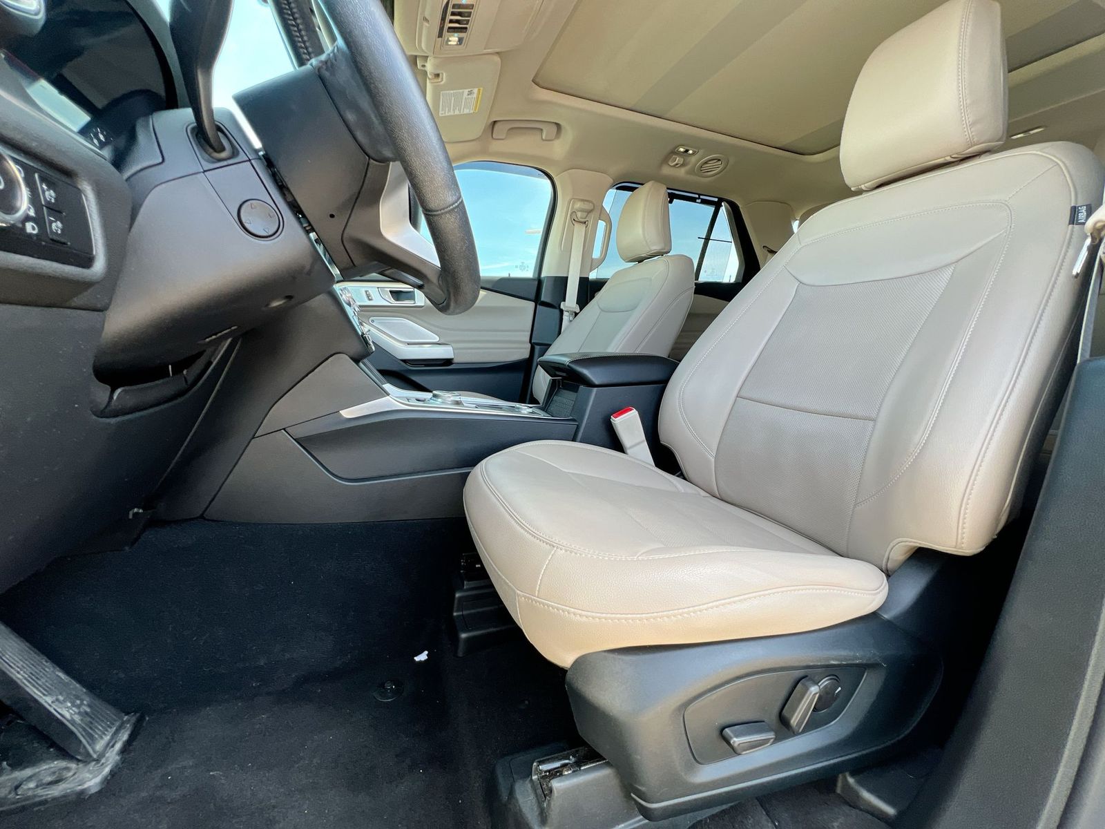 Thumbnail: 2023 Ford Explorer - 16