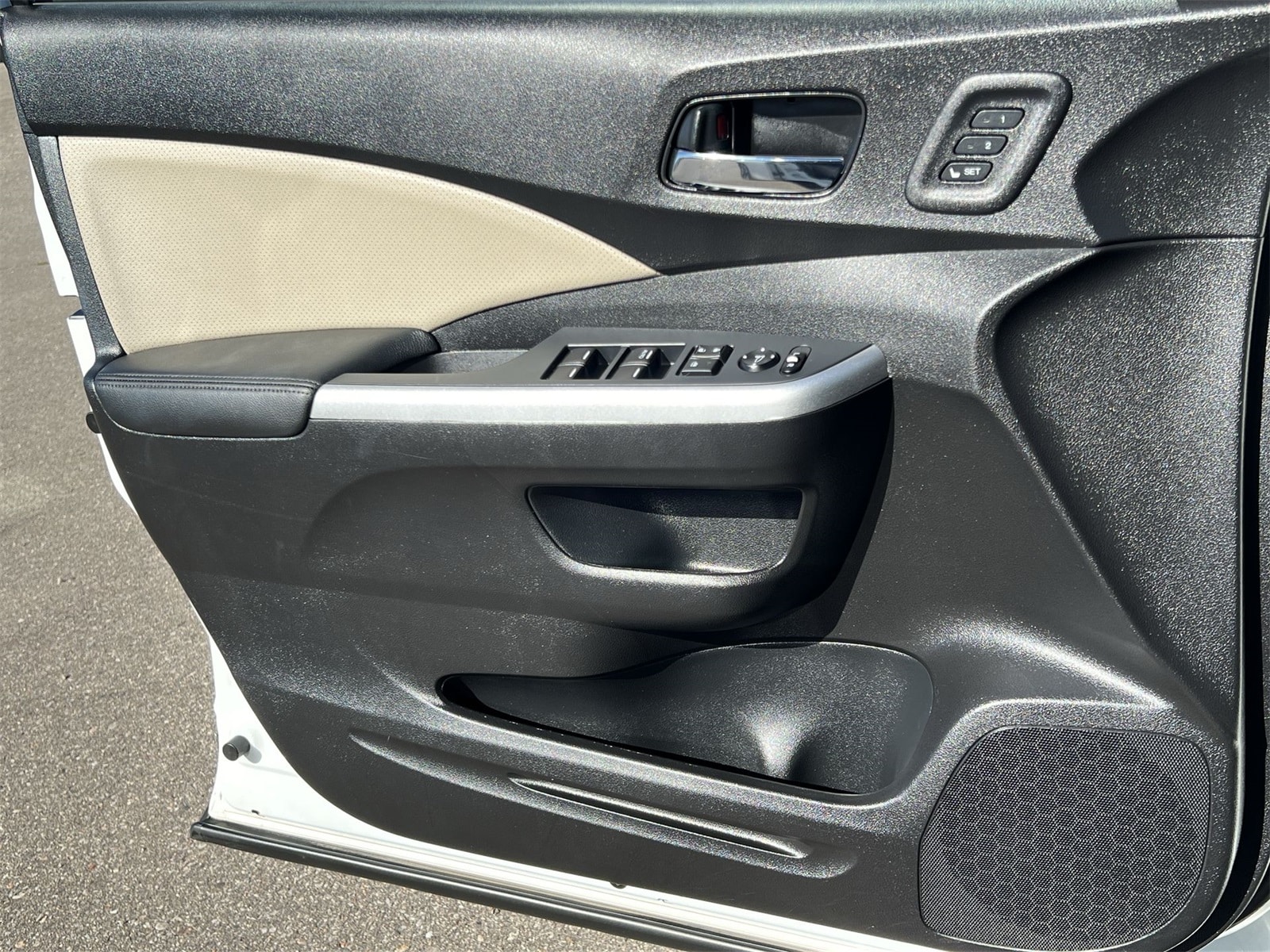 Thumbnail: 2016 Honda CR-V - 30