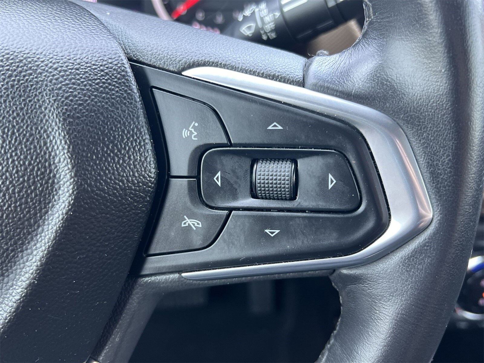 Thumbnail: 2019 Chevrolet Trax - 25