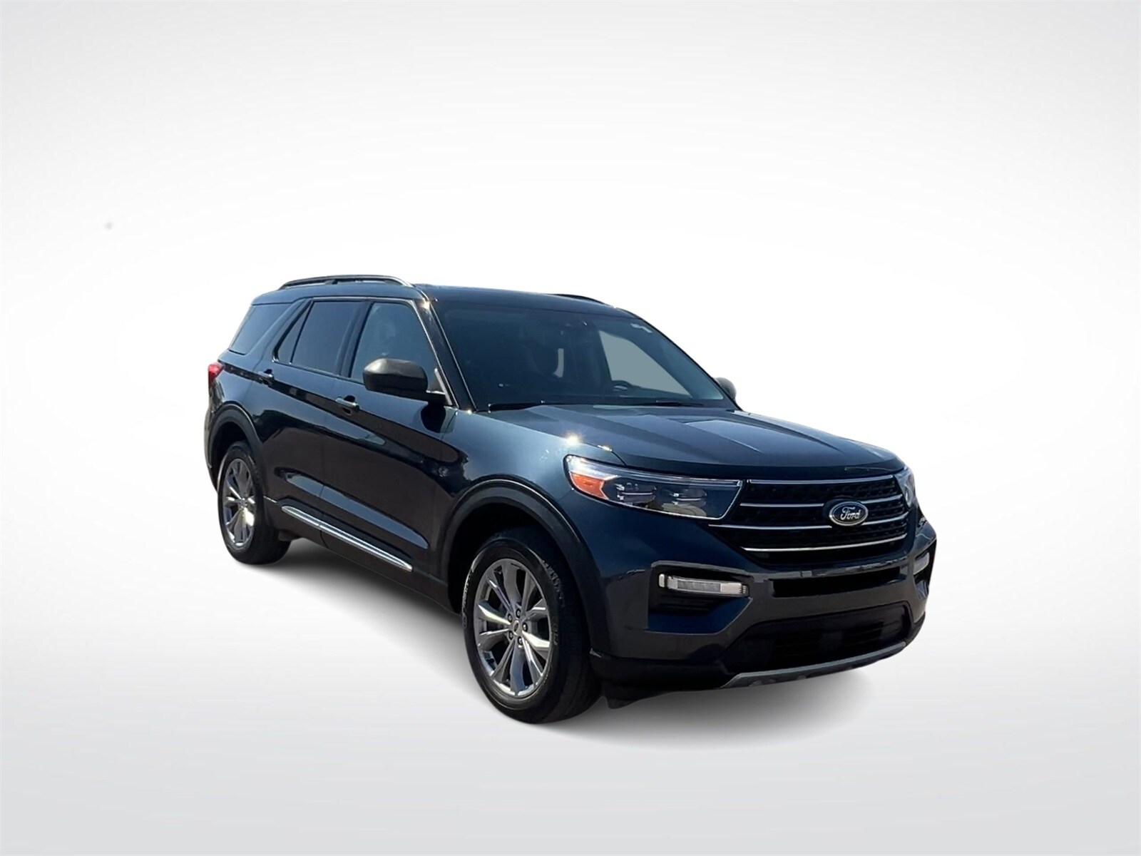 2022 Ford Explorer XLT photo 2