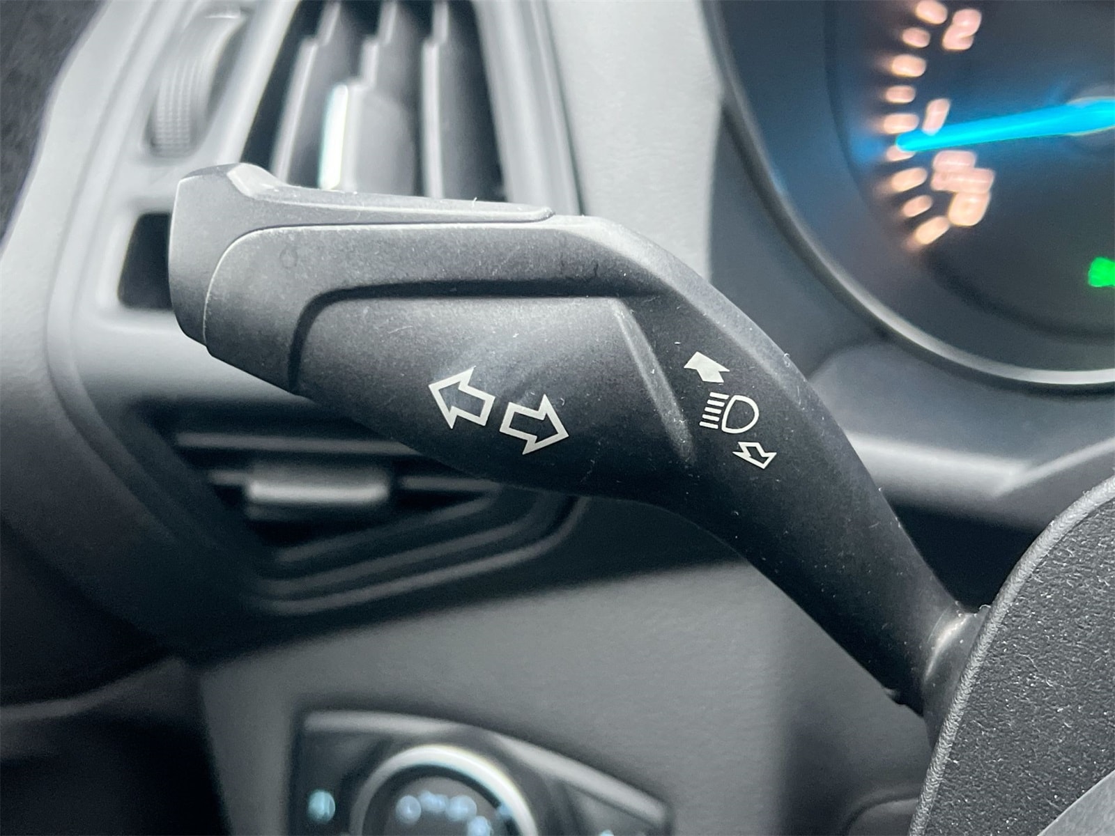 Thumbnail: 2015 Ford Escape - 26