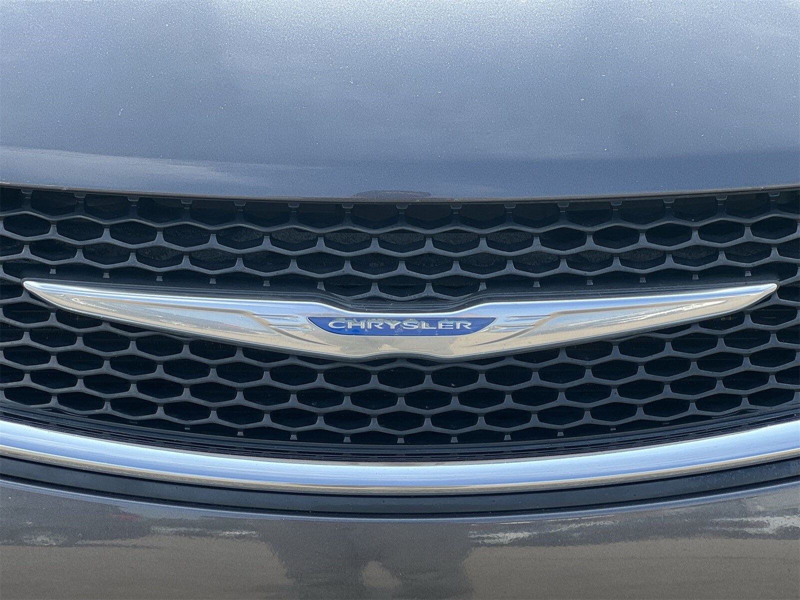 Thumbnail: 2018 Chrysler Pacifica - 12