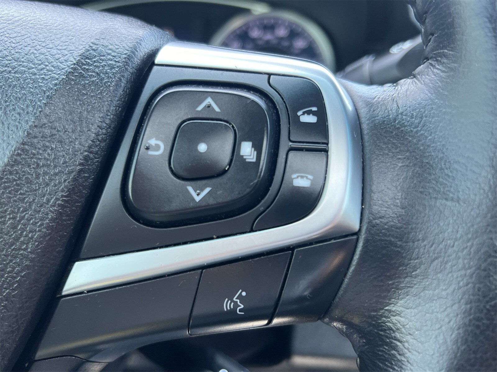 2016 Toyota Camry XLE 27