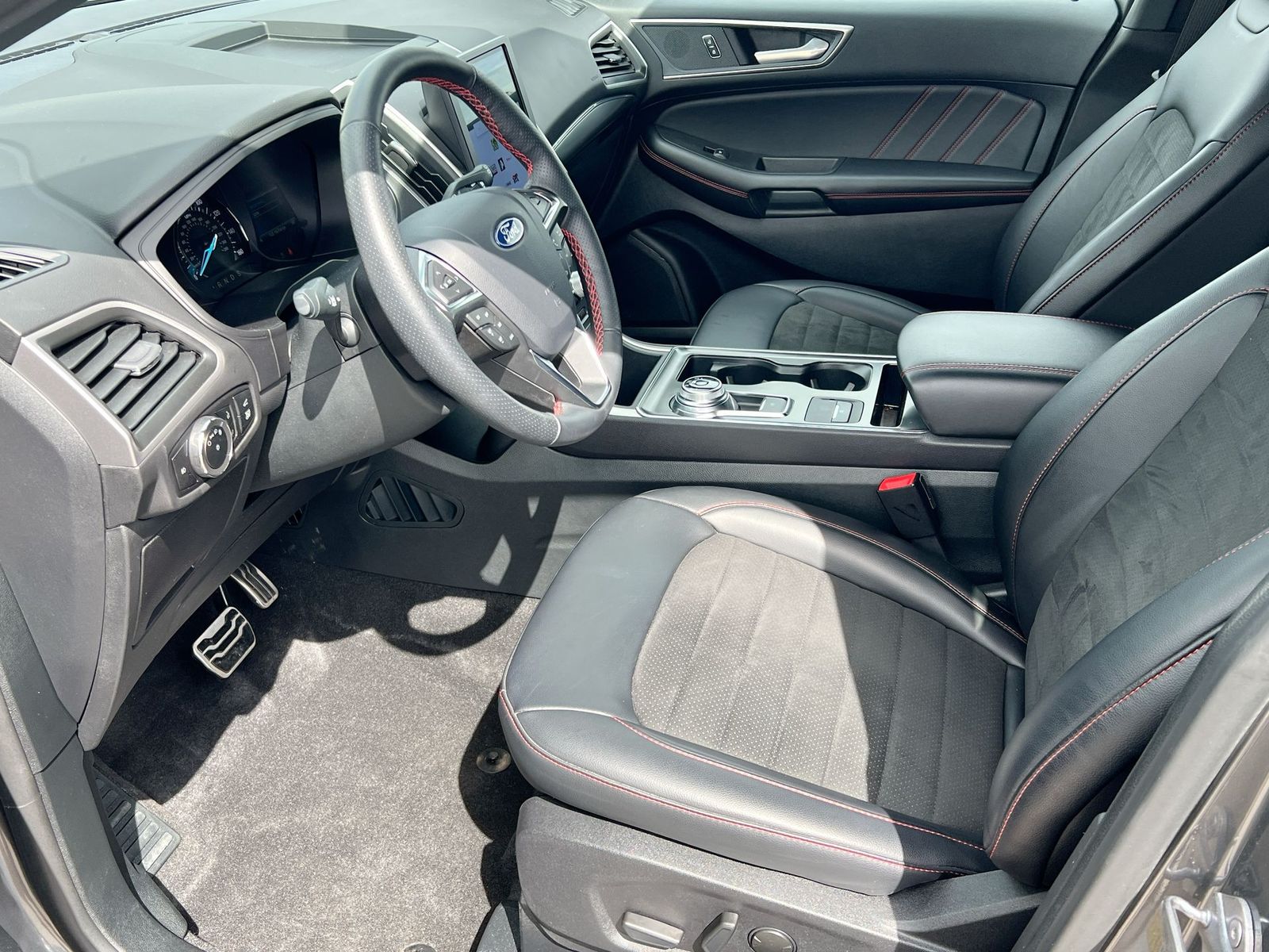 Thumbnail: 2024 Ford Edge - 10
