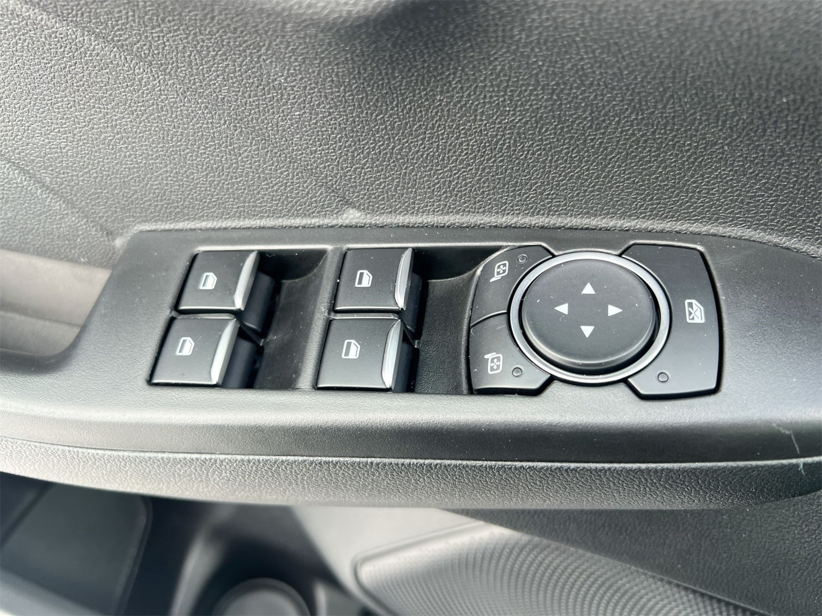 Thumbnail: 2022 Ford Escape - 17