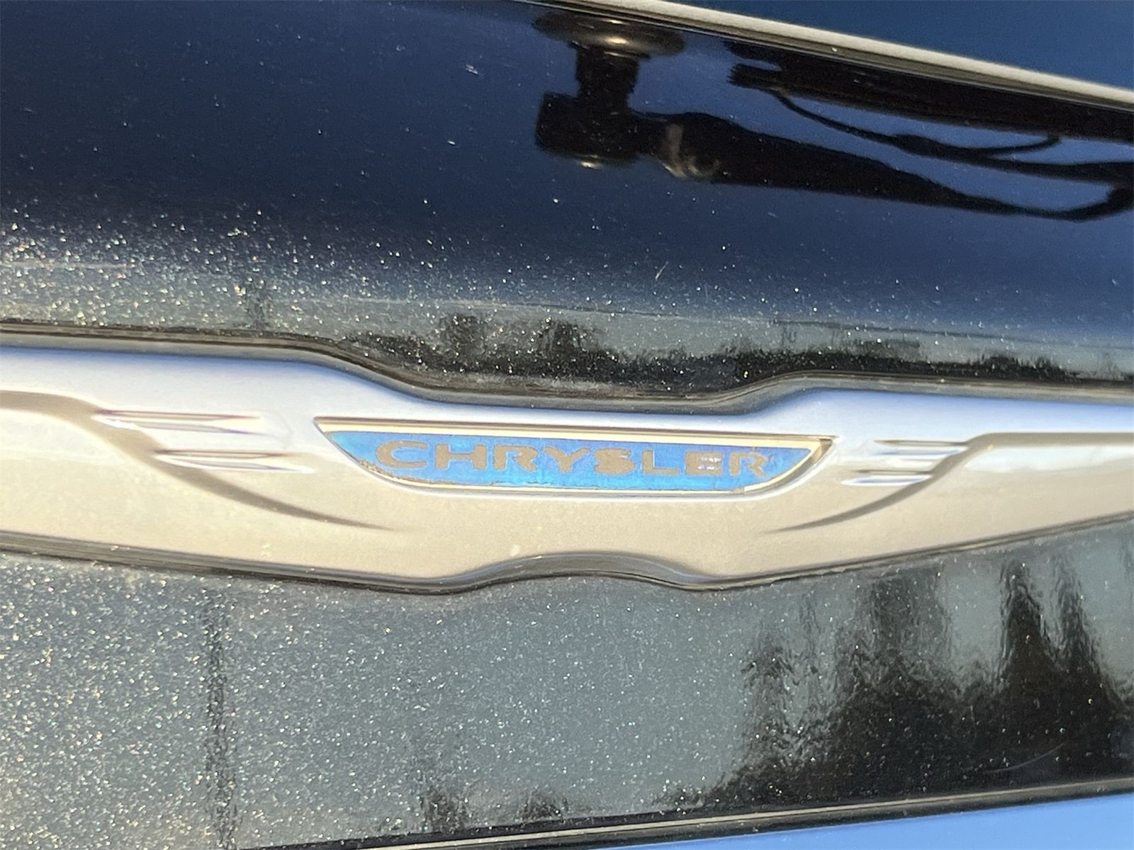 Thumbnail: 2015 Chrysler Town & Country - 32