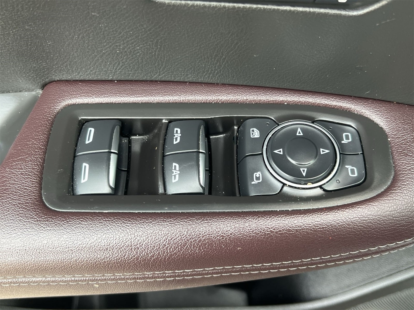 Thumbnail: 2020 Cadillac XT6 - 18