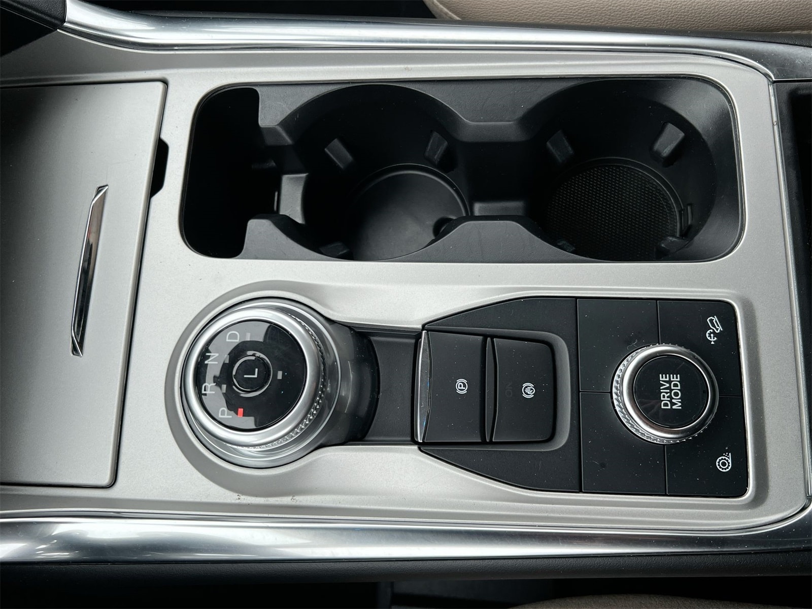 Thumbnail: 2023 Ford Explorer - 33