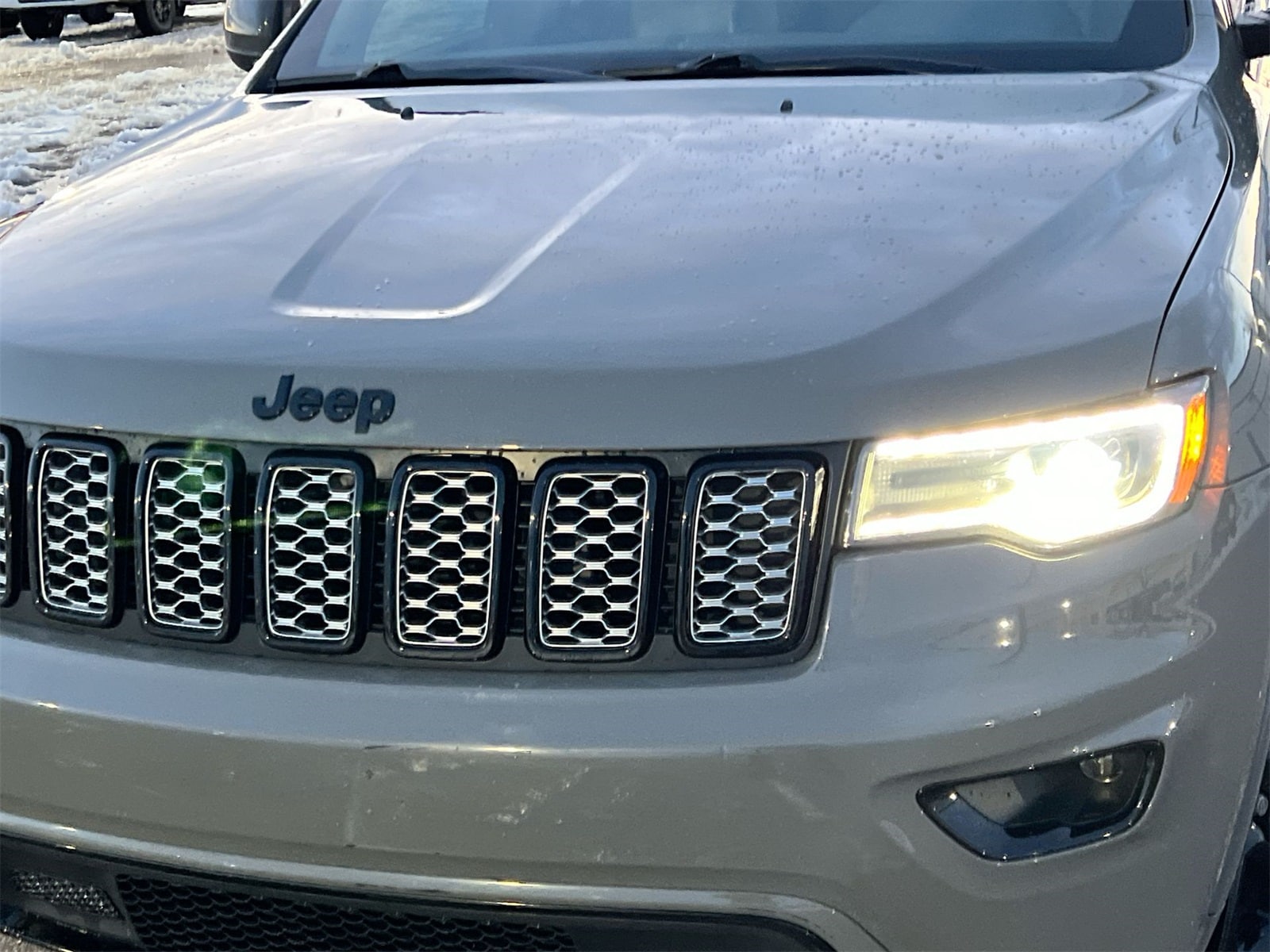 Thumbnail: 2020 Jeep Grand Cherokee - 11