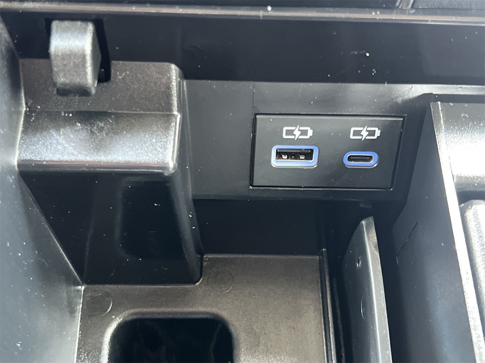 Thumbnail: 2022 Toyota Tundra - 31