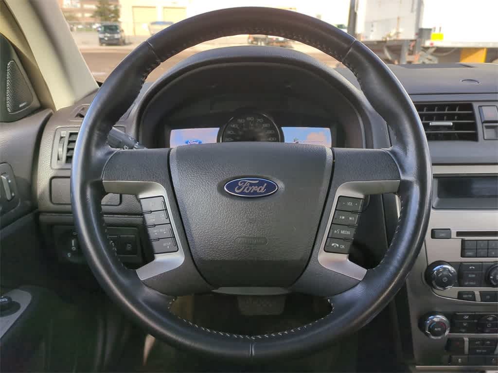 2010 Ford Fusion SE 25