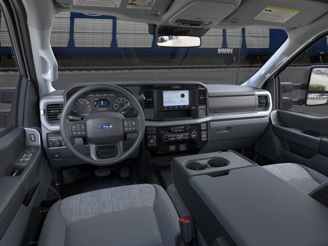 2025 Ford F-350 XLT 9